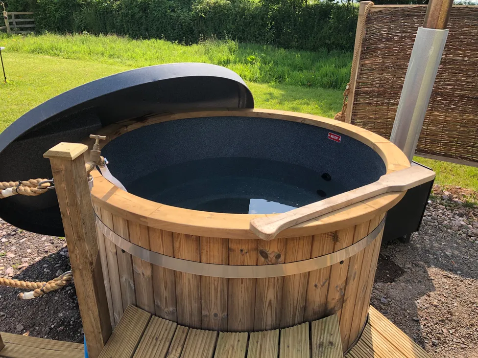 Tawny (Exterior): wood-fired hot tub